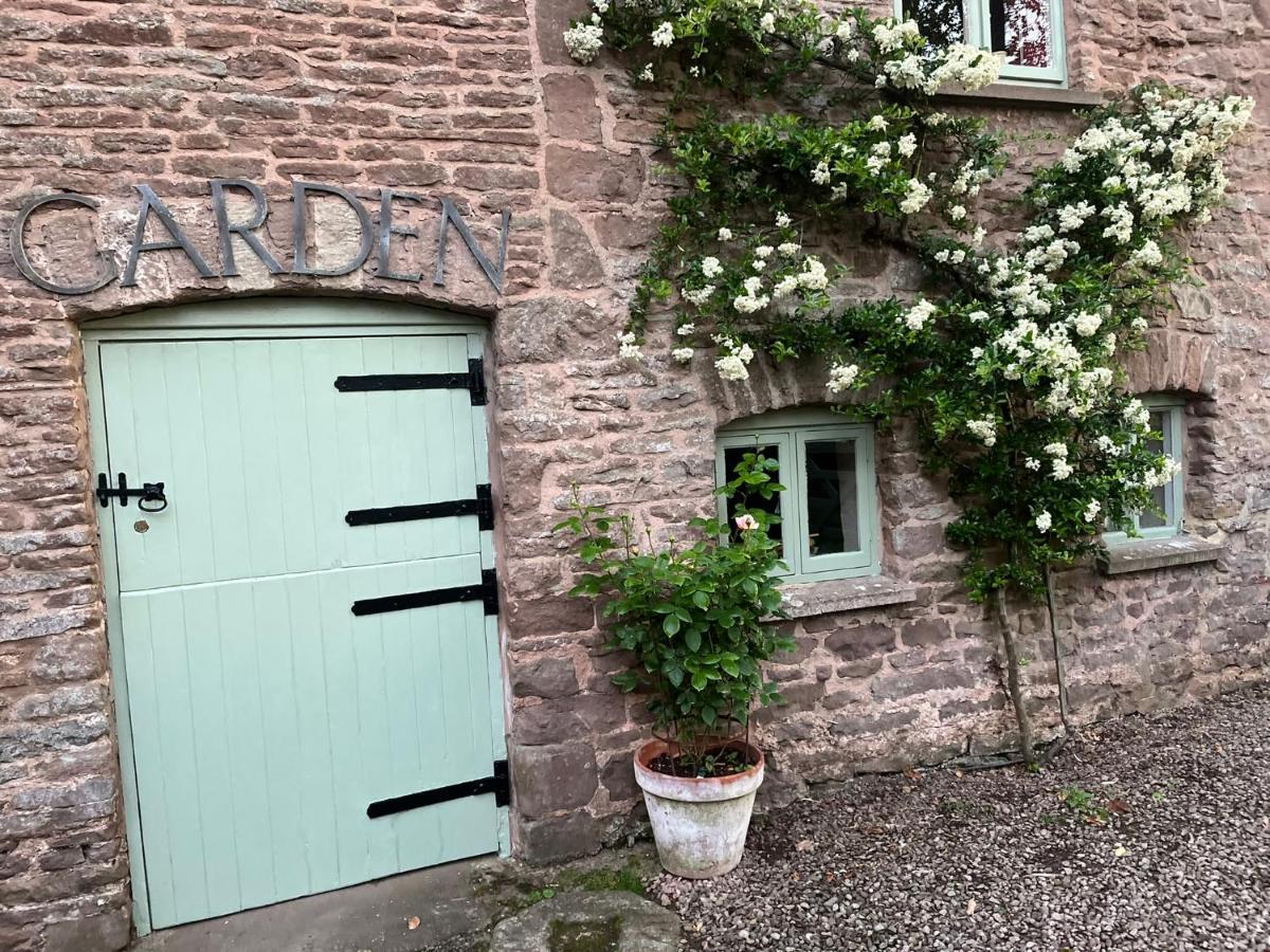 Beautiful Old Water Mill In Rural Herefordshire Exterior photo