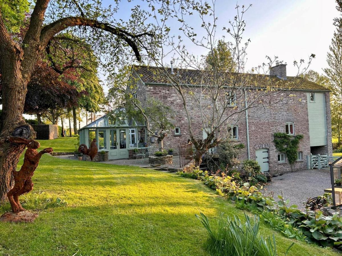 Beautiful Old Water Mill In Rural Herefordshire Exterior photo